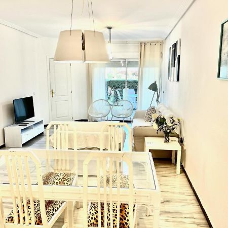 Appartamento Puerto Banus With Private Garden Marbella Esterno foto
