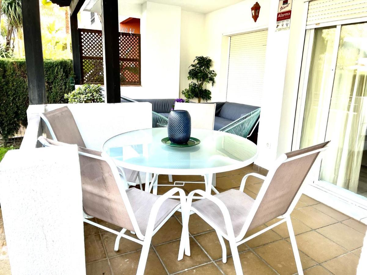 Appartamento Puerto Banus With Private Garden Marbella Esterno foto