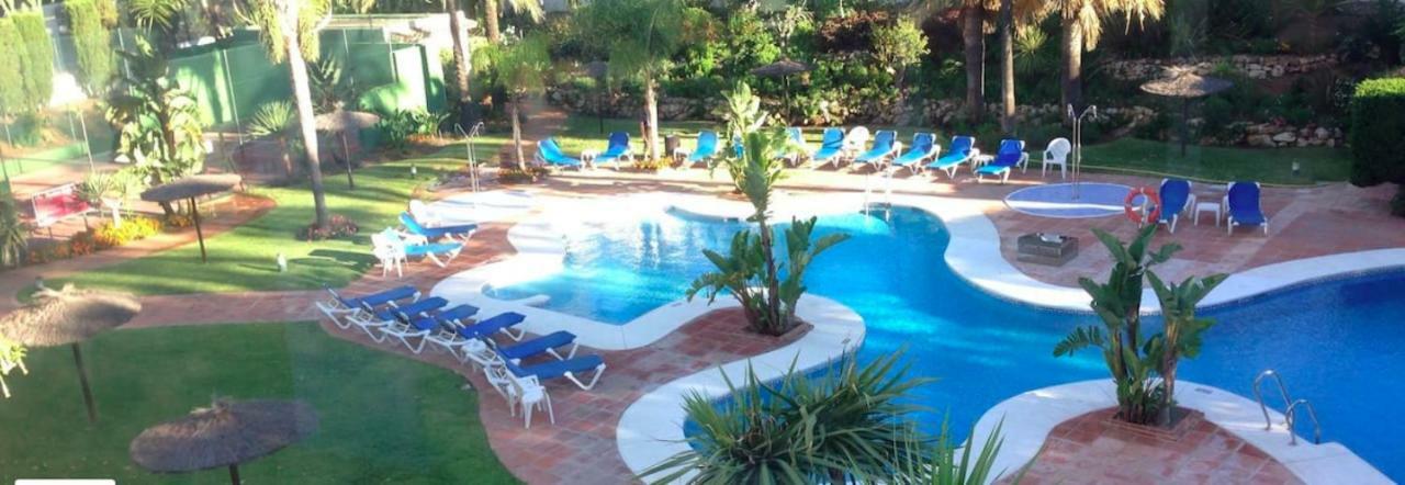 Appartamento Puerto Banus With Private Garden Marbella Esterno foto