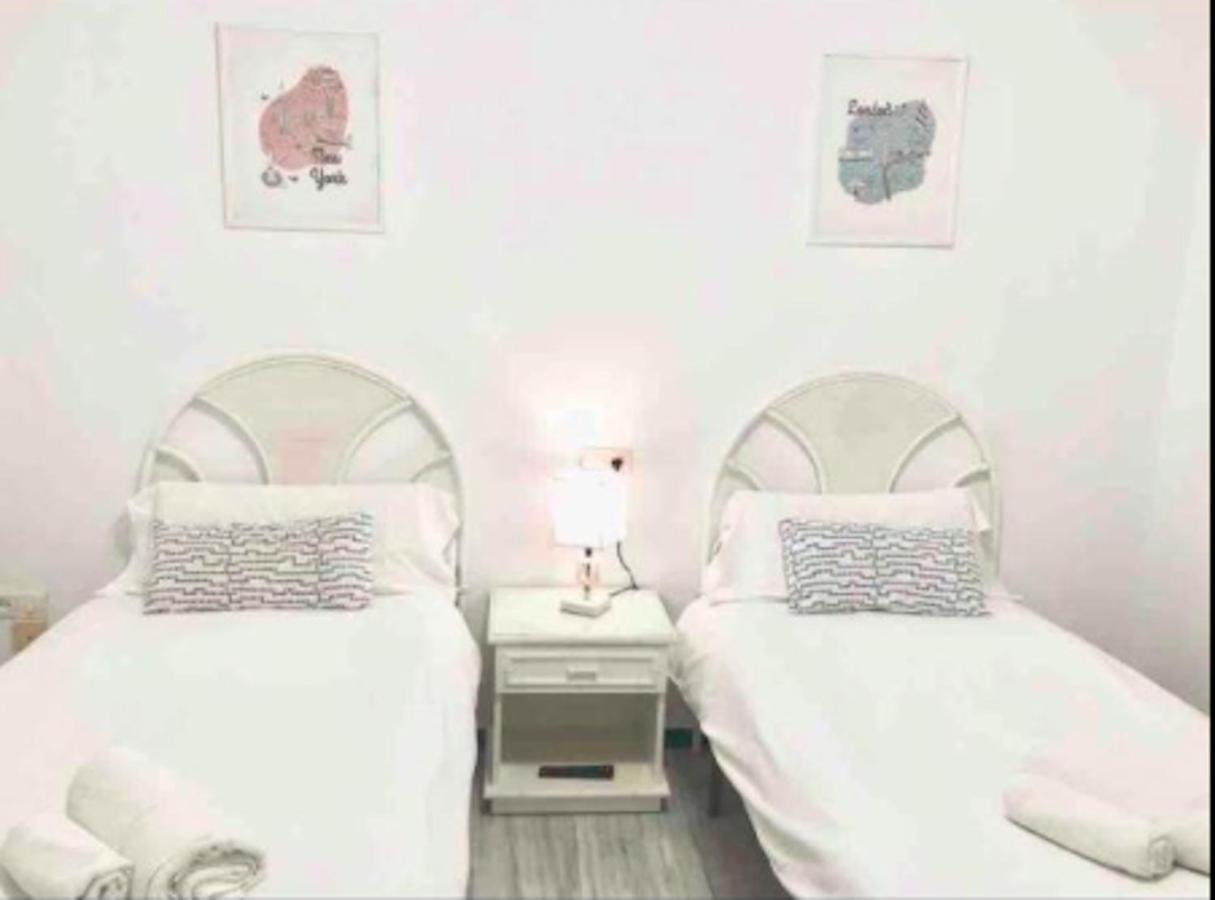 Appartamento Puerto Banus With Private Garden Marbella Esterno foto